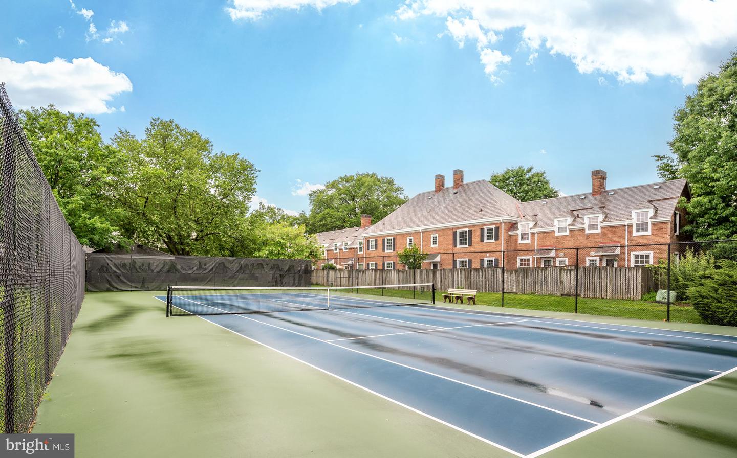 3536 S STAFFORD ST #B1, ARLINGTON, Virginia 22206, 2 Bedrooms Bedrooms, 8 Rooms Rooms,2 BathroomsBathrooms,Residential,For sale,3536 S STAFFORD ST #B1,VAAR2055326 MLS # VAAR2055326