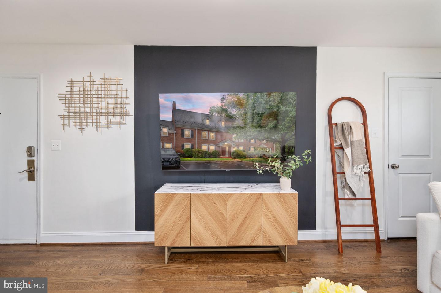 3536 S STAFFORD ST #B1, ARLINGTON, Virginia 22206, 2 Bedrooms Bedrooms, 8 Rooms Rooms,2 BathroomsBathrooms,Residential,For sale,3536 S STAFFORD ST #B1,VAAR2055326 MLS # VAAR2055326