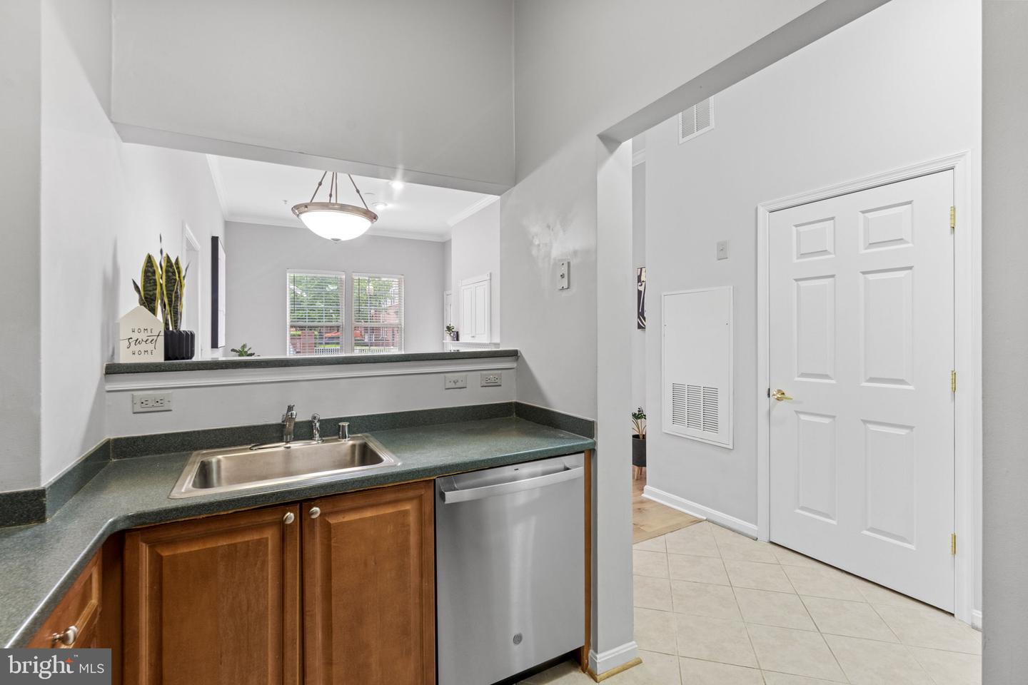 191 SOMERVELLE ST #101, ALEXANDRIA, Virginia 22304, 1 Bedroom Bedrooms, ,1 BathroomBathrooms,Residential,For sale,191 SOMERVELLE ST #101,VAAX2043444 MLS # VAAX2043444