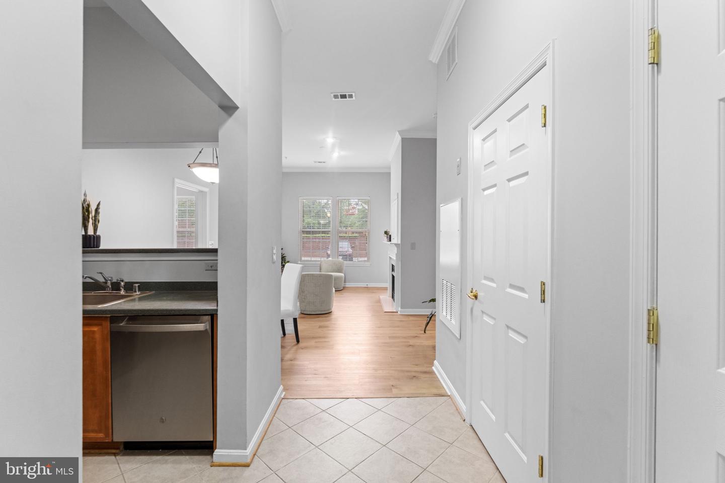 191 SOMERVELLE ST #101, ALEXANDRIA, Virginia 22304, 1 Bedroom Bedrooms, ,1 BathroomBathrooms,Residential,For sale,191 SOMERVELLE ST #101,VAAX2043444 MLS # VAAX2043444