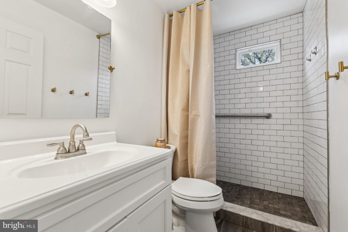 3015 GREENWAY BLVD, FALLS CHURCH, Virginia 22042, 3 Bedrooms Bedrooms, ,1 BathroomBathrooms,Residential,For sale,3015 GREENWAY BLVD,VAFX2231626 MLS # VAFX2231626