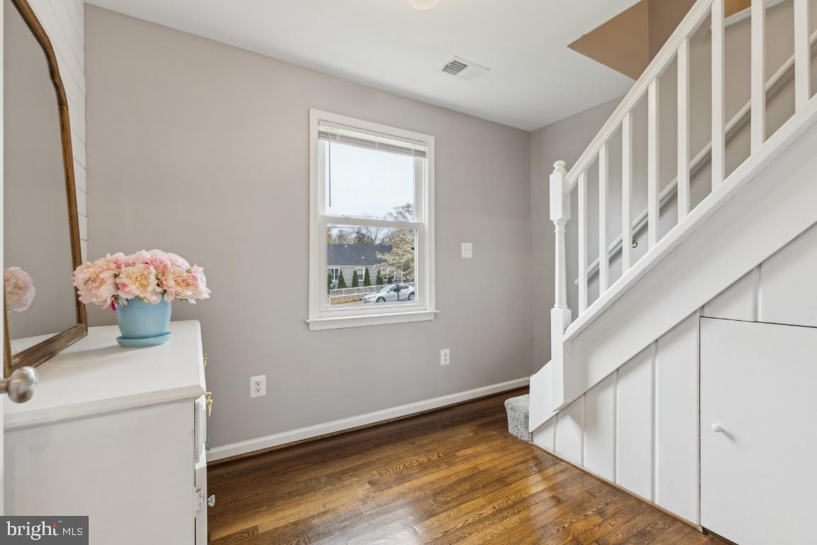 3015 GREENWAY BLVD, FALLS CHURCH, Virginia 22042, 3 Bedrooms Bedrooms, ,1 BathroomBathrooms,Residential,For sale,3015 GREENWAY BLVD,VAFX2231626 MLS # VAFX2231626