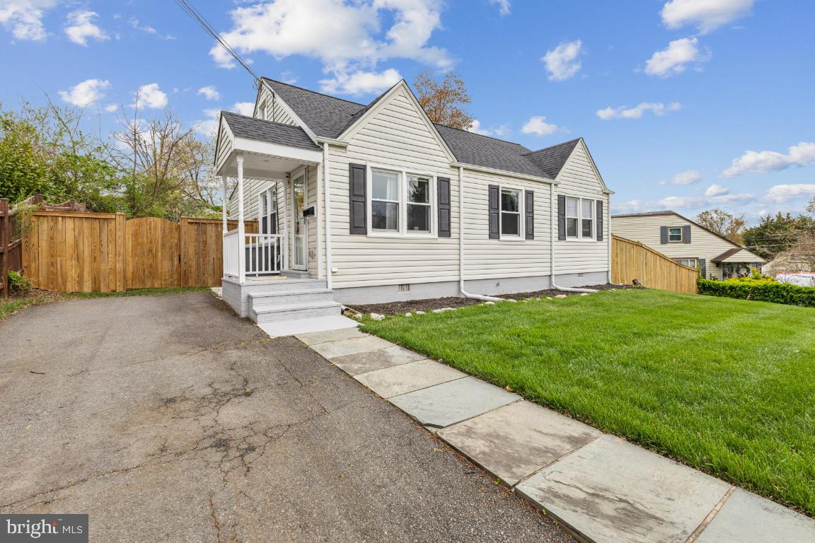 3015 GREENWAY BLVD, FALLS CHURCH, Virginia 22042, 3 Bedrooms Bedrooms, ,1 BathroomBathrooms,Residential,For sale,3015 GREENWAY BLVD,VAFX2231626 MLS # VAFX2231626