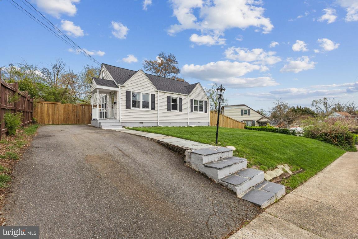 3015 GREENWAY BLVD, FALLS CHURCH, Virginia 22042, 3 Bedrooms Bedrooms, ,1 BathroomBathrooms,Residential,For sale,3015 GREENWAY BLVD,VAFX2231626 MLS # VAFX2231626