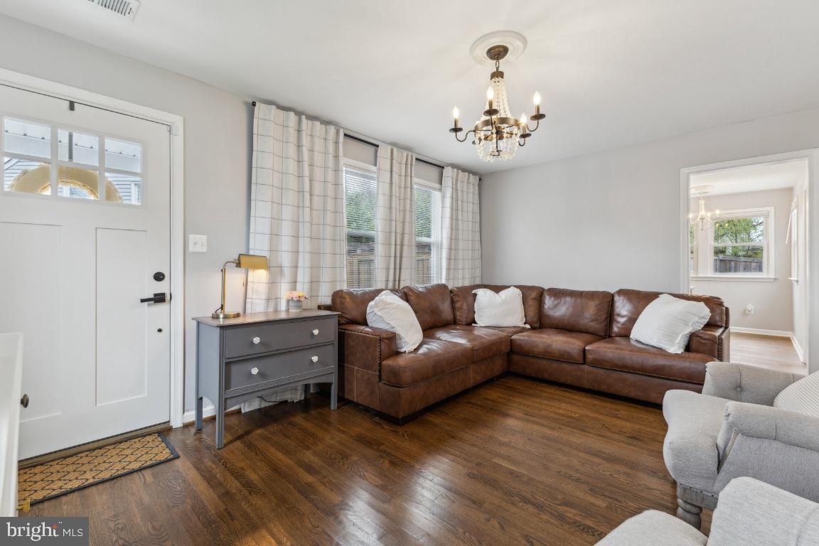 3015 GREENWAY BLVD, FALLS CHURCH, Virginia 22042, 3 Bedrooms Bedrooms, ,1 BathroomBathrooms,Residential,For sale,3015 GREENWAY BLVD,VAFX2231626 MLS # VAFX2231626