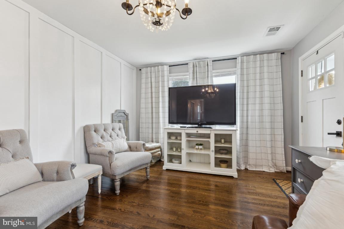 3015 GREENWAY BLVD, FALLS CHURCH, Virginia 22042, 3 Bedrooms Bedrooms, ,1 BathroomBathrooms,Residential,For sale,3015 GREENWAY BLVD,VAFX2231626 MLS # VAFX2231626
