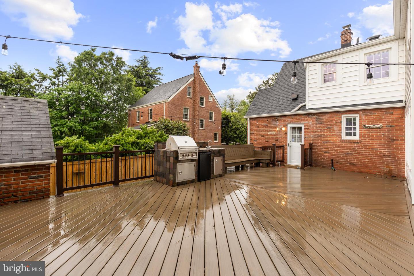 2819 S JOYCE ST, ARLINGTON, Virginia 22202, 4 Bedrooms Bedrooms, ,4 BathroomsBathrooms,Residential,For sale,2819 S JOYCE ST,VAAR2055498 MLS # VAAR2055498