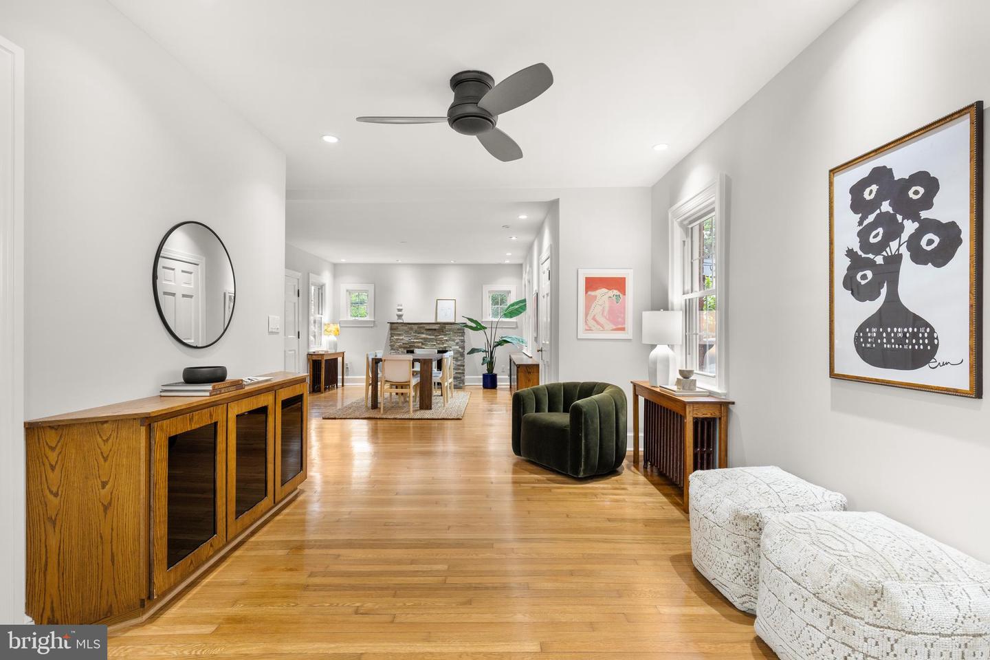 2819 S JOYCE ST, ARLINGTON, Virginia 22202, 4 Bedrooms Bedrooms, ,4 BathroomsBathrooms,Residential,For sale,2819 S JOYCE ST,VAAR2055498 MLS # VAAR2055498