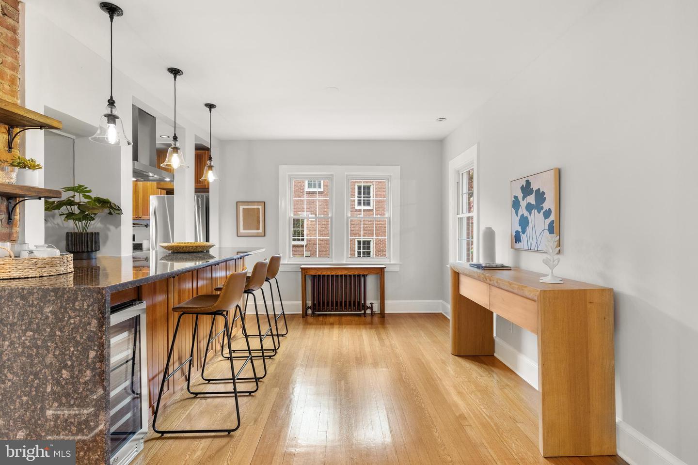 2819 S JOYCE ST, ARLINGTON, Virginia 22202, 4 Bedrooms Bedrooms, ,4 BathroomsBathrooms,Residential,For sale,2819 S JOYCE ST,VAAR2055498 MLS # VAAR2055498