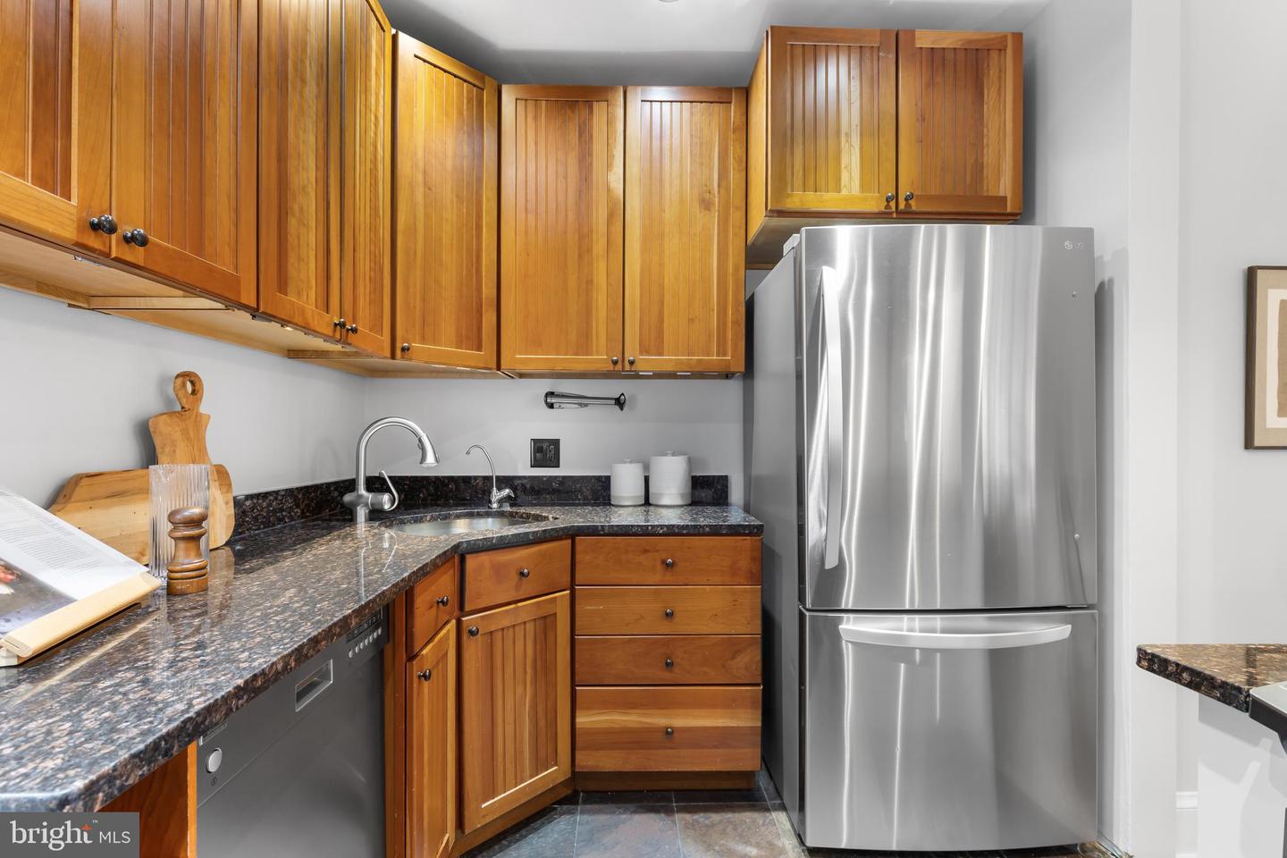 2819 S JOYCE ST, ARLINGTON, Virginia 22202, 4 Bedrooms Bedrooms, ,4 BathroomsBathrooms,Residential,For sale,2819 S JOYCE ST,VAAR2055498 MLS # VAAR2055498