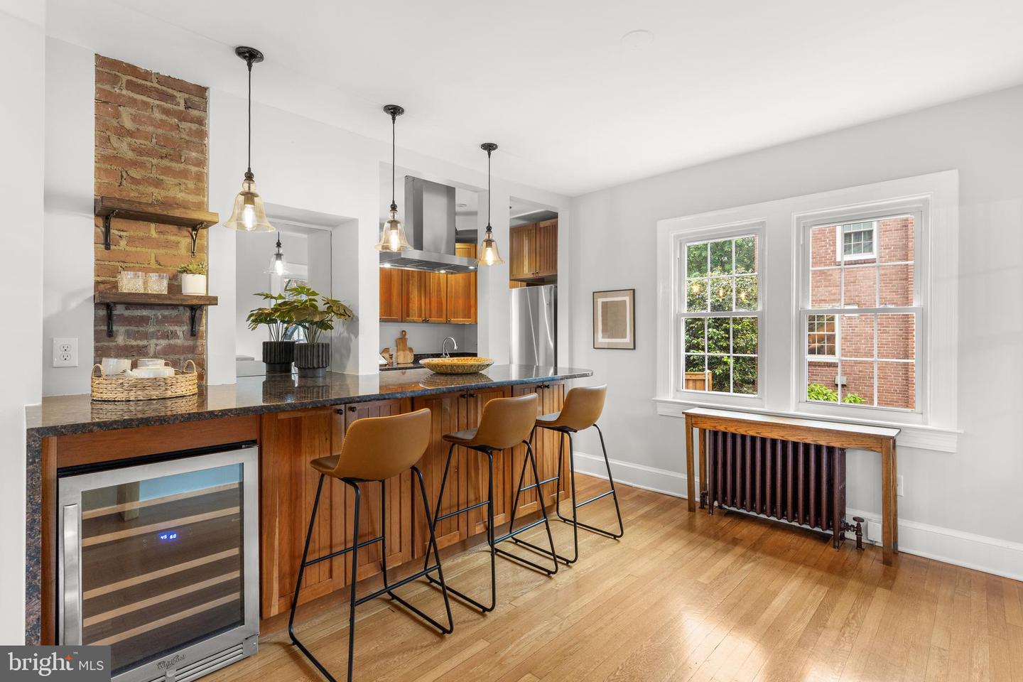 2819 S JOYCE ST, ARLINGTON, Virginia 22202, 4 Bedrooms Bedrooms, ,4 BathroomsBathrooms,Residential,For sale,2819 S JOYCE ST,VAAR2055498 MLS # VAAR2055498