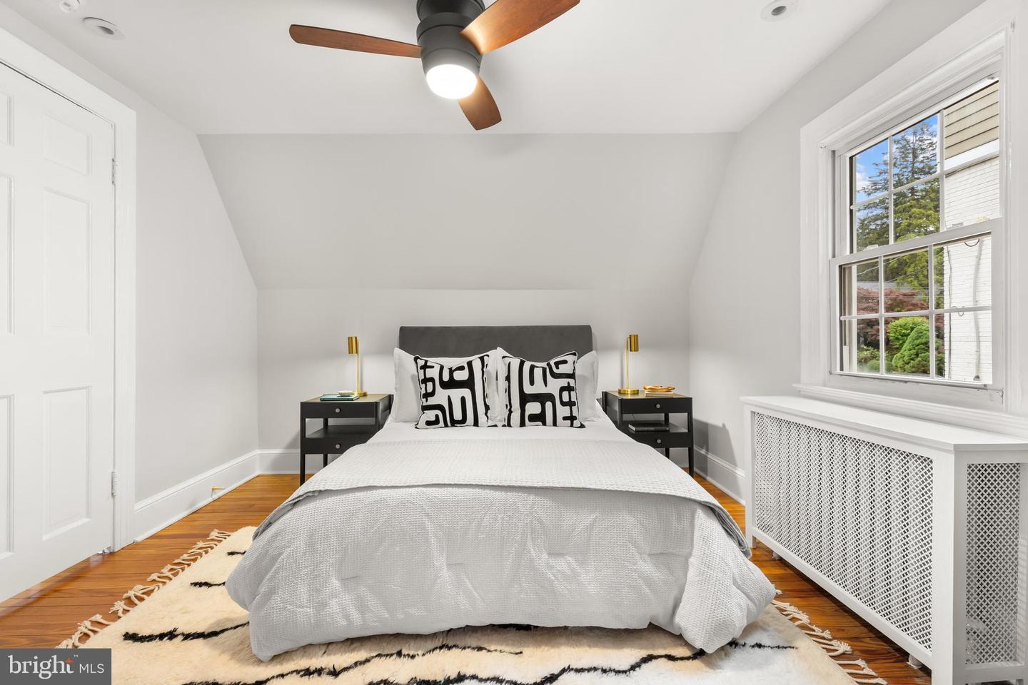 2819 S JOYCE ST, ARLINGTON, Virginia 22202, 4 Bedrooms Bedrooms, ,4 BathroomsBathrooms,Residential,For sale,2819 S JOYCE ST,VAAR2055498 MLS # VAAR2055498