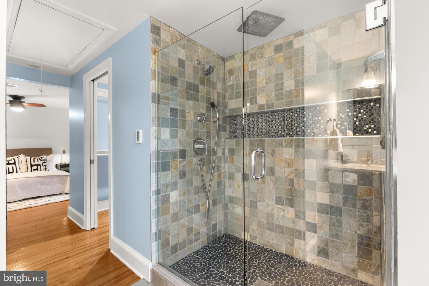 2819 S JOYCE ST, ARLINGTON, Virginia 22202, 4 Bedrooms Bedrooms, ,4 BathroomsBathrooms,Residential,For sale,2819 S JOYCE ST,VAAR2055498 MLS # VAAR2055498
