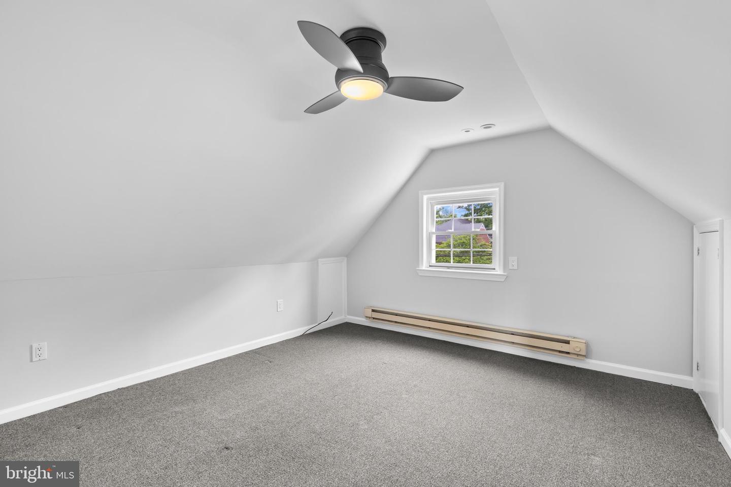 2819 S JOYCE ST, ARLINGTON, Virginia 22202, 4 Bedrooms Bedrooms, ,4 BathroomsBathrooms,Residential,For sale,2819 S JOYCE ST,VAAR2055498 MLS # VAAR2055498