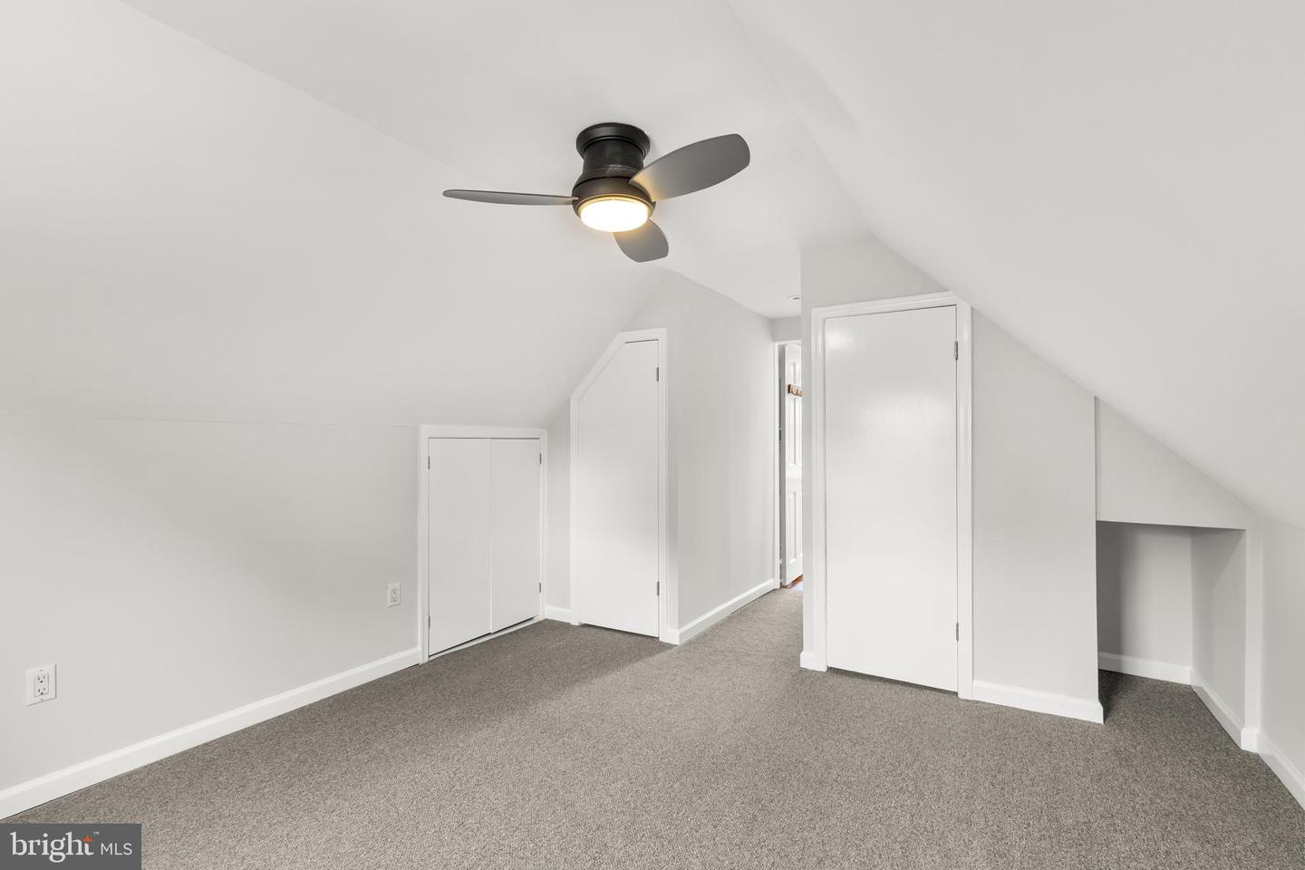 2819 S JOYCE ST, ARLINGTON, Virginia 22202, 4 Bedrooms Bedrooms, ,4 BathroomsBathrooms,Residential,For sale,2819 S JOYCE ST,VAAR2055498 MLS # VAAR2055498