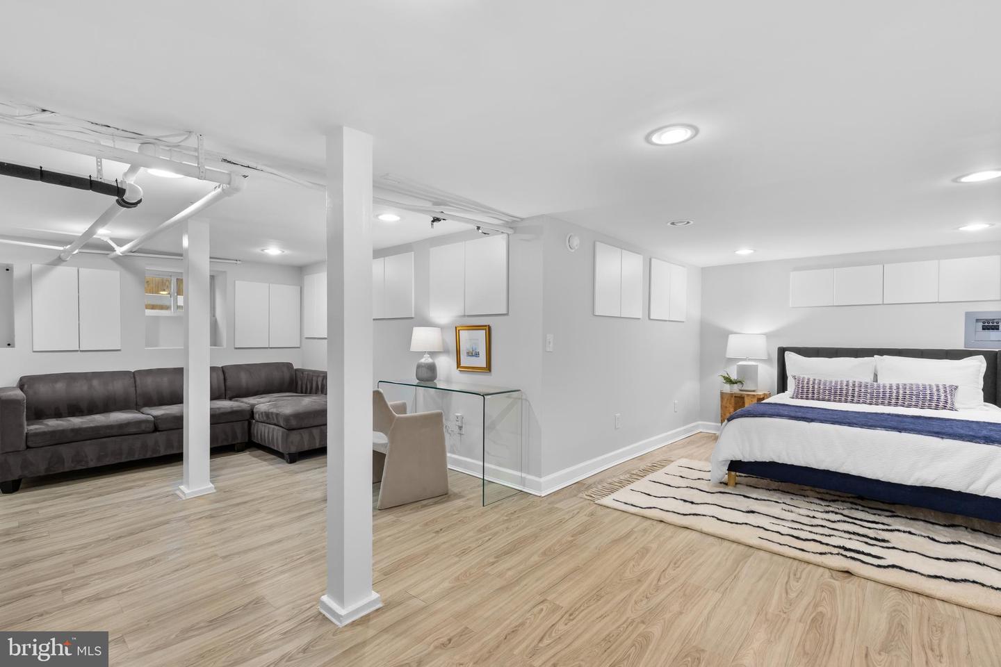2819 S JOYCE ST, ARLINGTON, Virginia 22202, 4 Bedrooms Bedrooms, ,4 BathroomsBathrooms,Residential,For sale,2819 S JOYCE ST,VAAR2055498 MLS # VAAR2055498