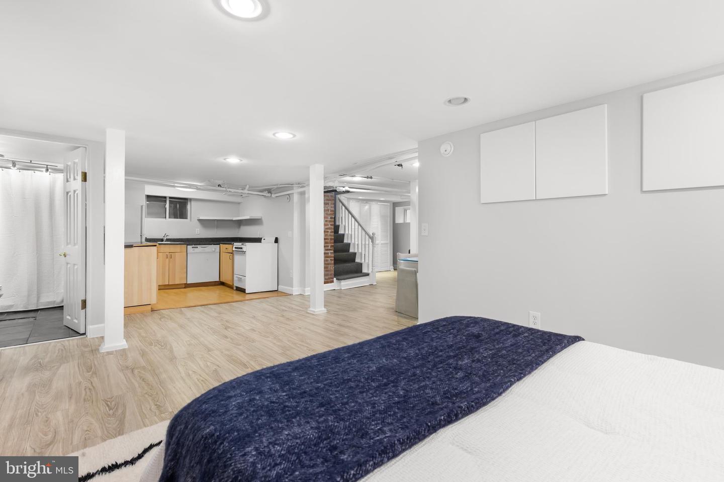 2819 S JOYCE ST, ARLINGTON, Virginia 22202, 4 Bedrooms Bedrooms, ,4 BathroomsBathrooms,Residential,For sale,2819 S JOYCE ST,VAAR2055498 MLS # VAAR2055498