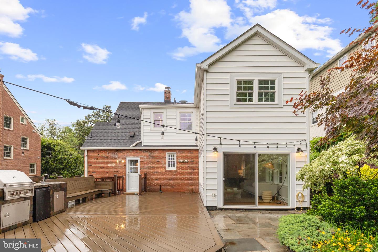 2819 S JOYCE ST, ARLINGTON, Virginia 22202, 4 Bedrooms Bedrooms, ,4 BathroomsBathrooms,Residential,For sale,2819 S JOYCE ST,VAAR2055498 MLS # VAAR2055498