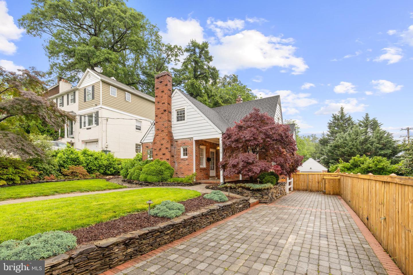2819 S JOYCE ST, ARLINGTON, Virginia 22202, 4 Bedrooms Bedrooms, ,4 BathroomsBathrooms,Residential,For sale,2819 S JOYCE ST,VAAR2055498 MLS # VAAR2055498