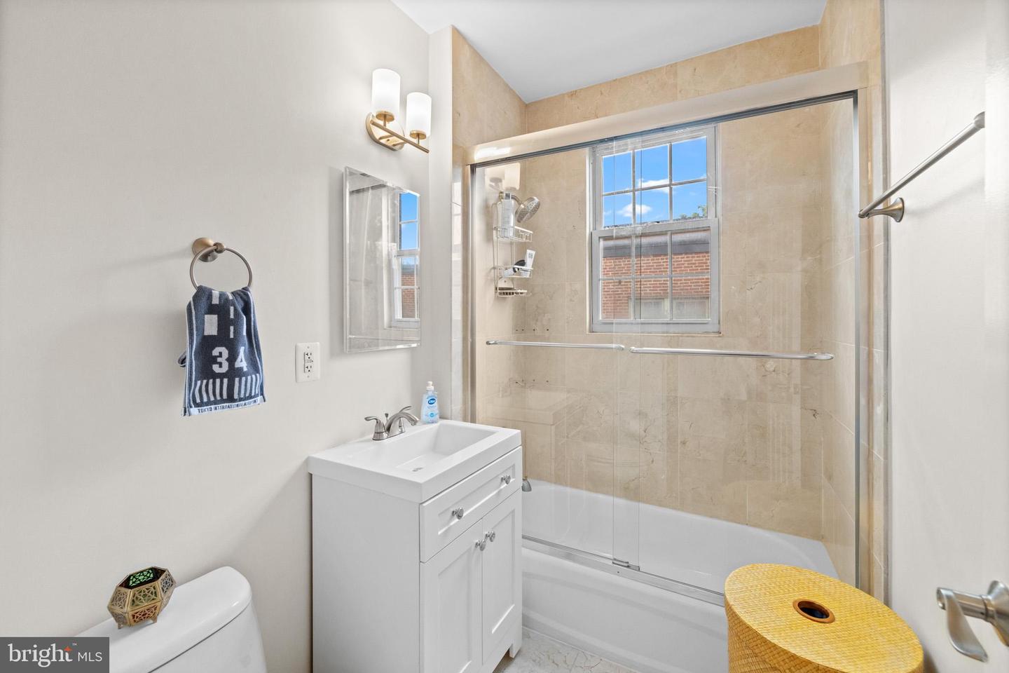3024 WISCONSIN AVE NW #208, WASHINGTON, District Of Columbia 20016, 1 Bedroom Bedrooms, ,1 BathroomBathrooms,Residential,For sale,3024 WISCONSIN AVE NW #208,DCDC2193850 MLS # DCDC2193850