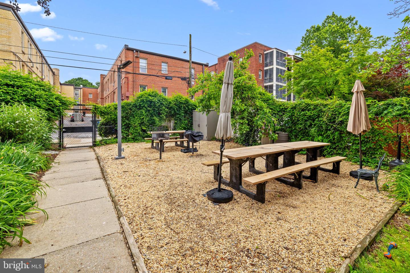 3024 WISCONSIN AVE NW #208, WASHINGTON, District Of Columbia 20016, 1 Bedroom Bedrooms, ,1 BathroomBathrooms,Residential,For sale,3024 WISCONSIN AVE NW #208,DCDC2193850 MLS # DCDC2193850
