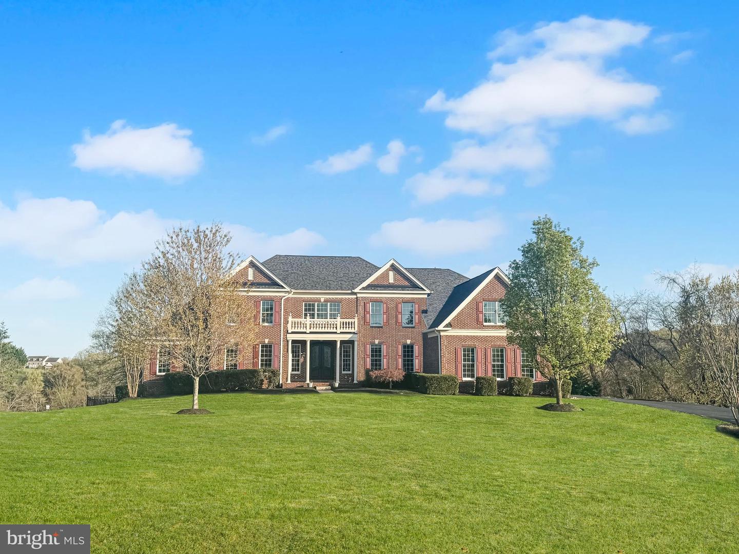 18102 EAGLESHAM CT, LEESBURG, Virginia 20175, 5 Bedrooms Bedrooms, ,5 BathroomsBathrooms,Residential,For sale,18102 EAGLESHAM CT,VALO2092994 MLS # VALO2092994