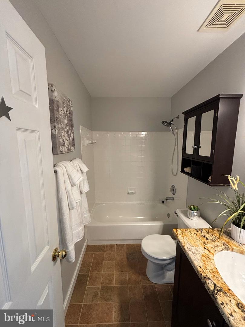 8587 WELSH PONY CT, GAINESVILLE, Virginia 20155, 5 Bedrooms Bedrooms, ,3 BathroomsBathrooms,Residential,For sale,8587 WELSH PONY CT,VAPW2091254 MLS # VAPW2091254