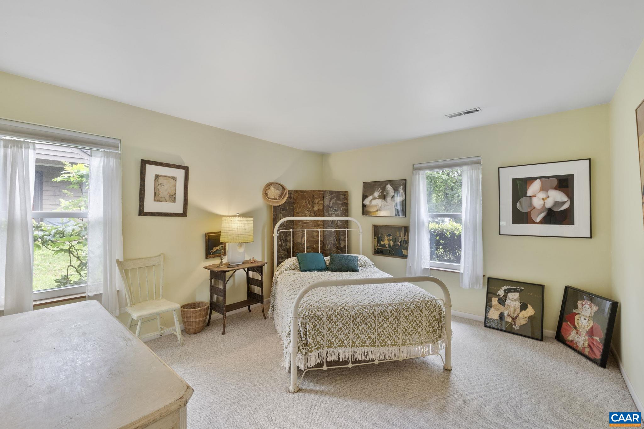 734 EXTON CT, CHARLOTTESVILLE, Virginia 22901, 2 Bedrooms Bedrooms, ,1 BathroomBathrooms,Residential,734 EXTON CT,664433 MLS # 664433