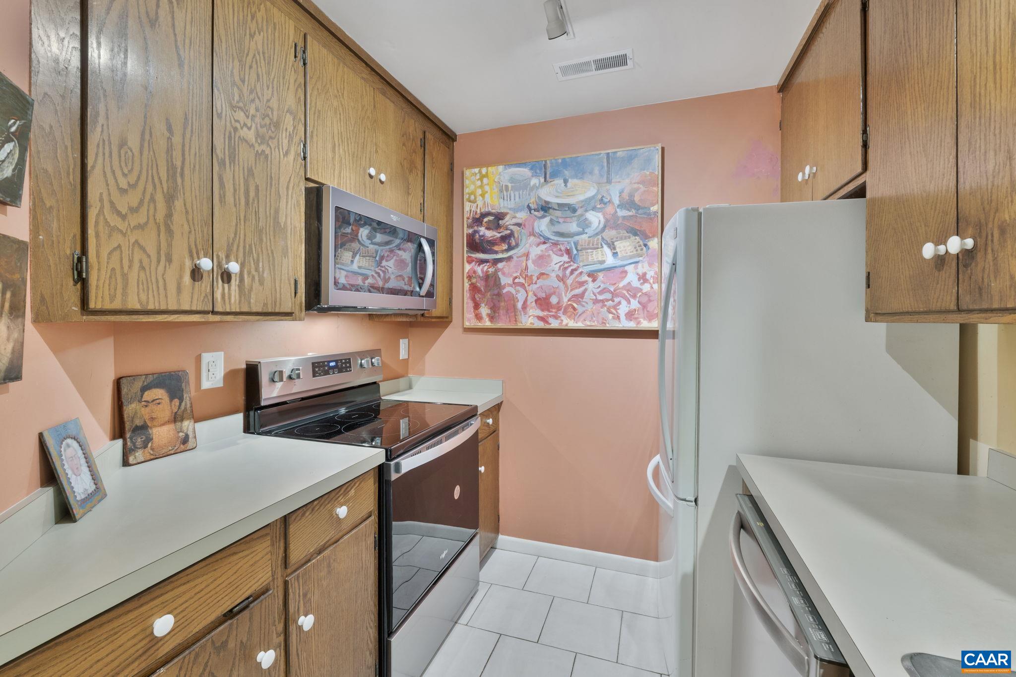 734 EXTON CT, CHARLOTTESVILLE, Virginia 22901, 2 Bedrooms Bedrooms, ,1 BathroomBathrooms,Residential,734 EXTON CT,664433 MLS # 664433