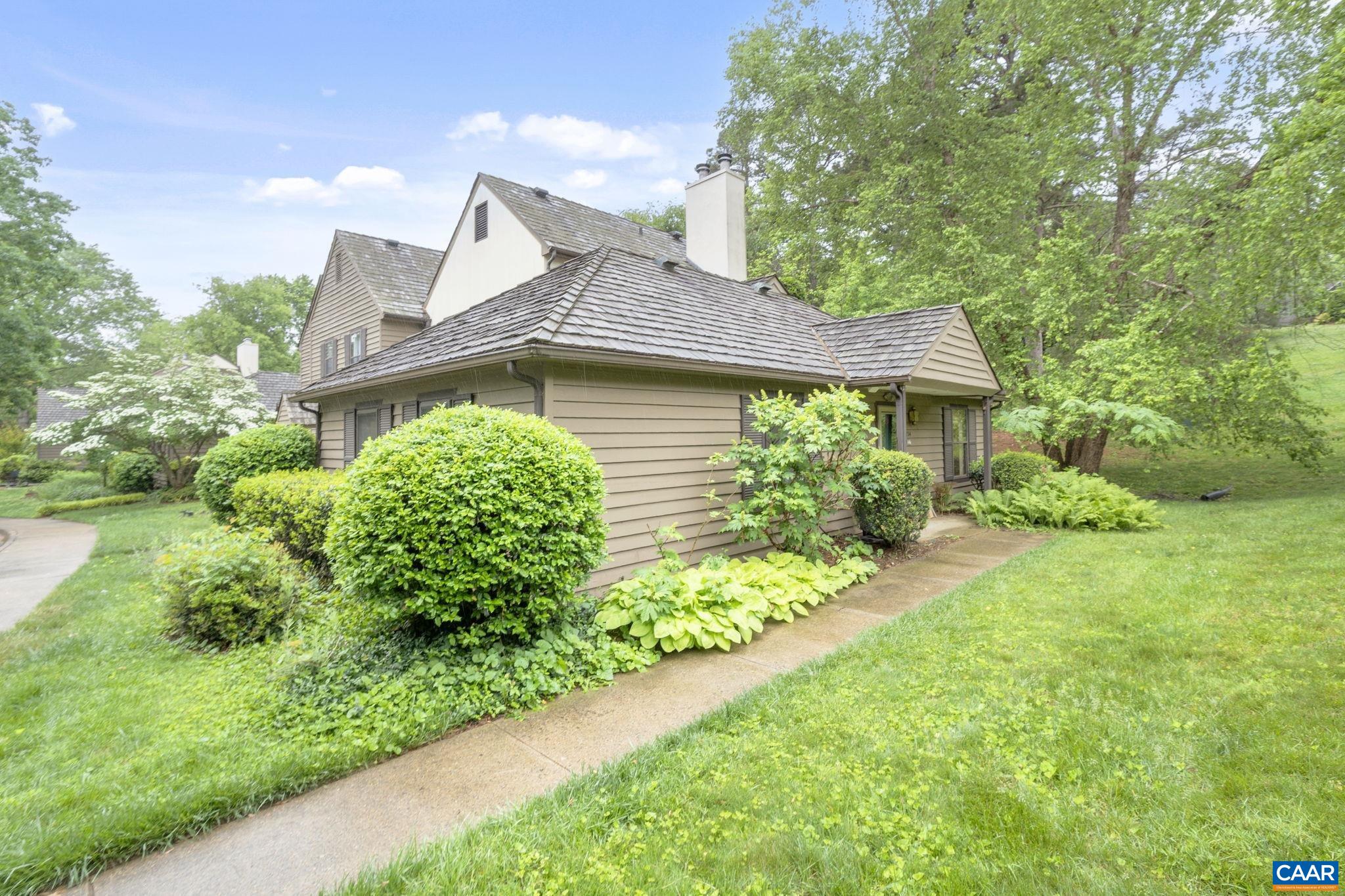 734 EXTON CT, CHARLOTTESVILLE, Virginia 22901, 2 Bedrooms Bedrooms, ,1 BathroomBathrooms,Residential,734 EXTON CT,664433 MLS # 664433