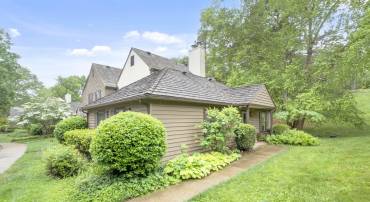 734 EXTON CT, CHARLOTTESVILLE, Virginia 22901, 2 Bedrooms Bedrooms, ,1 BathroomBathrooms,Residential,734 EXTON CT,664433 MLS # 664433
