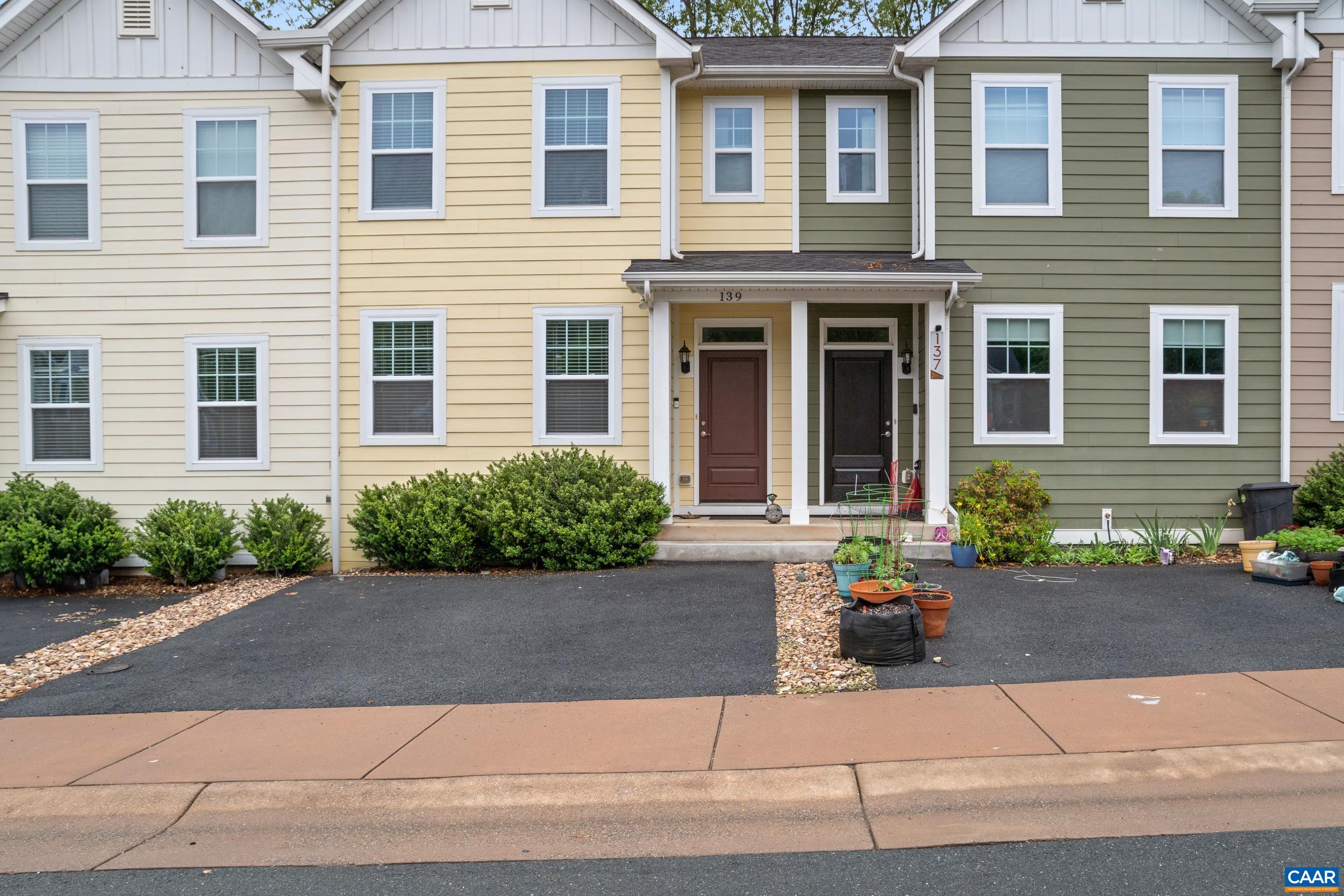 139 LONGWOOD DR, CHARLOTTESVILLE, Virginia 22903, 4 Bedrooms Bedrooms, ,3 BathroomsBathrooms,Residential,CABELL,139 LONGWOOD DR,664524 MLS # 664524