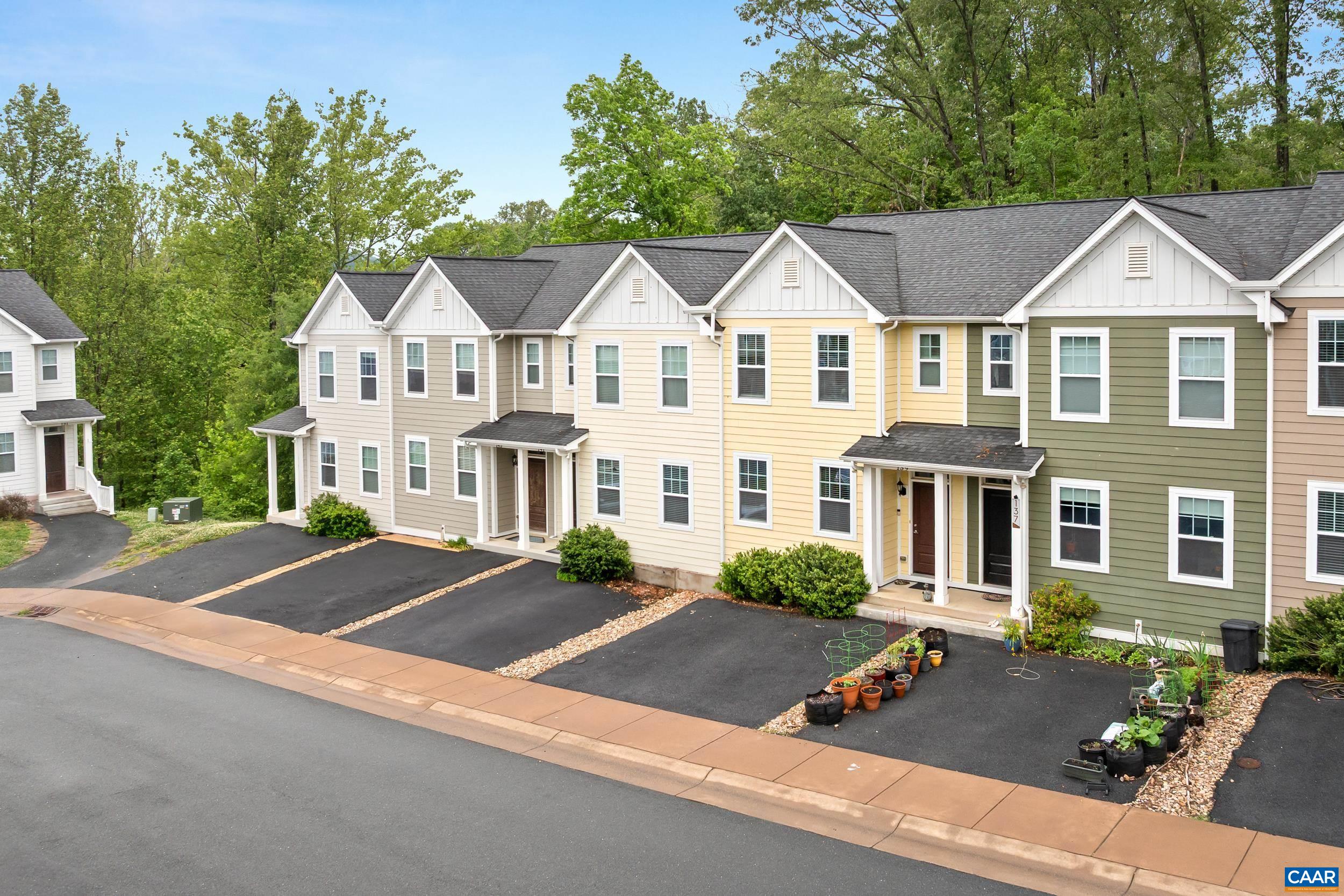 139 LONGWOOD DR, CHARLOTTESVILLE, Virginia 22903, 4 Bedrooms Bedrooms, ,3 BathroomsBathrooms,Residential,CABELL,139 LONGWOOD DR,664524 MLS # 664524