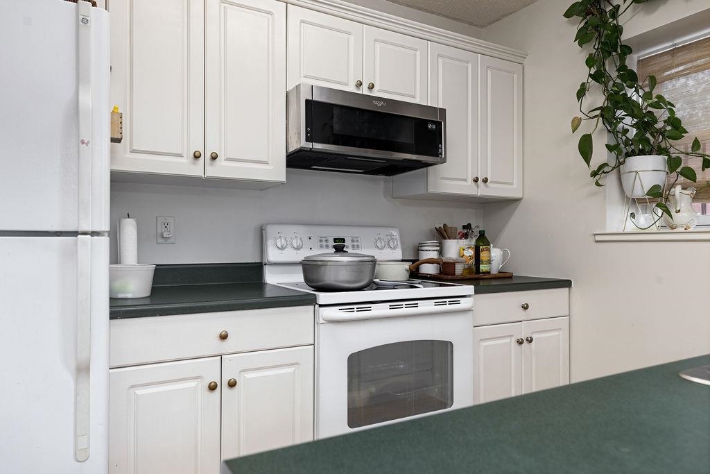 2387 KING ARTHURS CT, HARRISONBURG, Virginia 22801, 2 Bedrooms Bedrooms, ,2 BathroomsBathrooms,Residential,2387 KING ARTHURS CT,664570 MLS # 664570