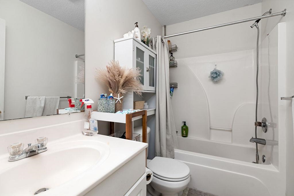 2387 KING ARTHURS CT, HARRISONBURG, Virginia 22801, 2 Bedrooms Bedrooms, ,2 BathroomsBathrooms,Residential,2387 KING ARTHURS CT,664570 MLS # 664570