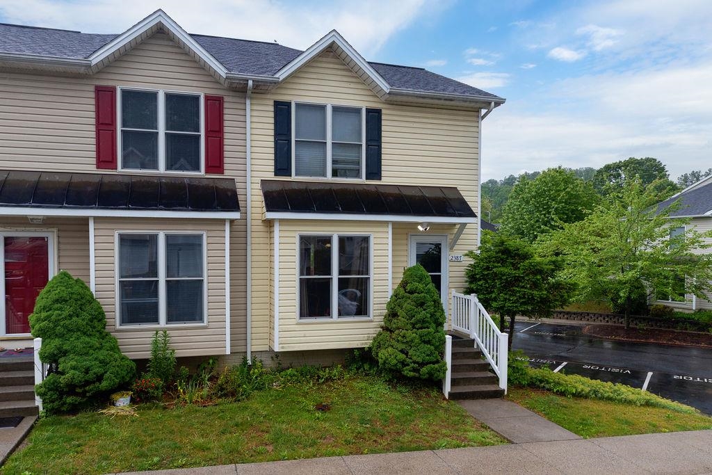 2387 KING ARTHURS CT, HARRISONBURG, Virginia 22801, 2 Bedrooms Bedrooms, ,2 BathroomsBathrooms,Residential,2387 KING ARTHURS CT,664570 MLS # 664570