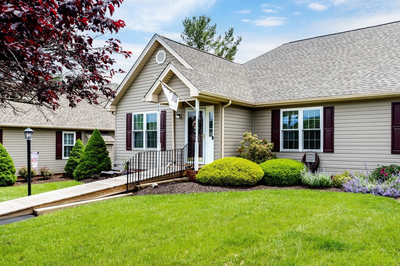 88 ASHLEIGH DR, WAYNESBORO, Virginia 22980, 2 Bedrooms Bedrooms, ,2 BathroomsBathrooms,Residential,88 ASHLEIGH DR,664572 MLS # 664572