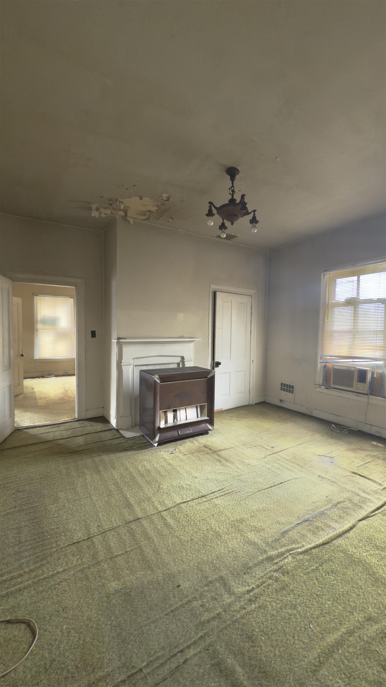 2329 FORT AVE, LYNCHBURG, Virginia 24501, 3 Bedrooms Bedrooms, ,1 BathroomBathrooms,Residential,2329 FORT AVE,664574 MLS # 664574