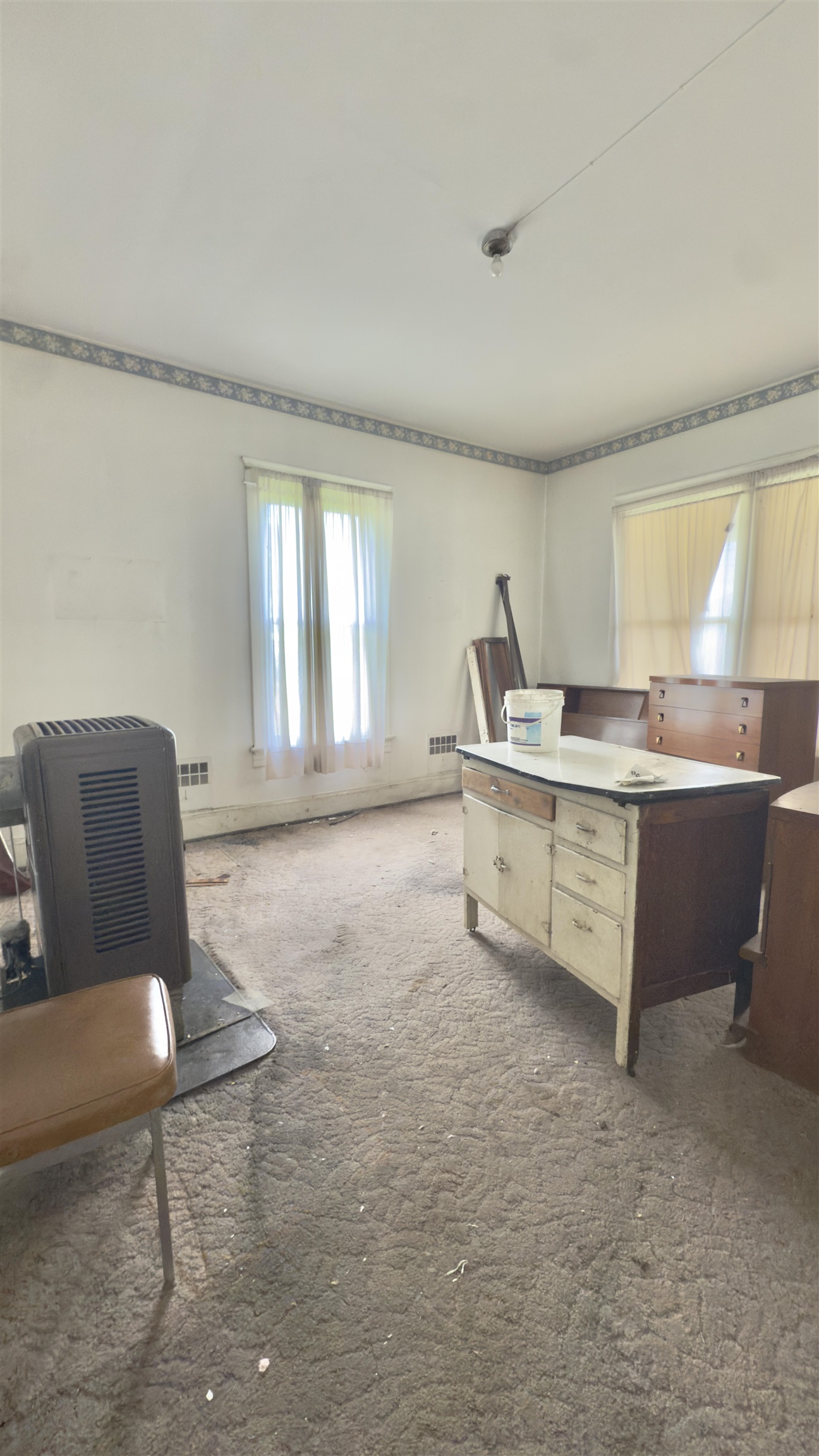 2329 FORT AVE, LYNCHBURG, Virginia 24501, 3 Bedrooms Bedrooms, ,1 BathroomBathrooms,Residential,2329 FORT AVE,664574 MLS # 664574
