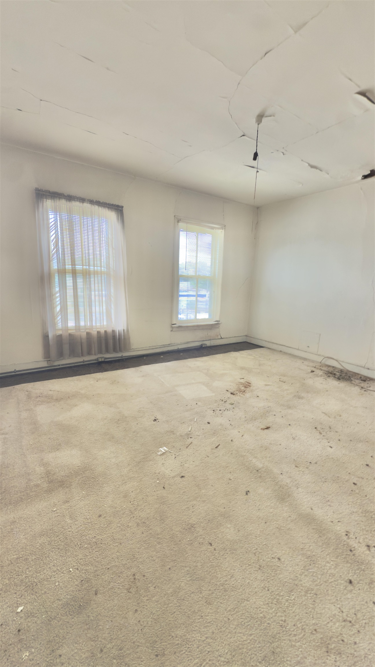 2329 FORT AVE, LYNCHBURG, Virginia 24501, 3 Bedrooms Bedrooms, ,1 BathroomBathrooms,Residential,2329 FORT AVE,664574 MLS # 664574