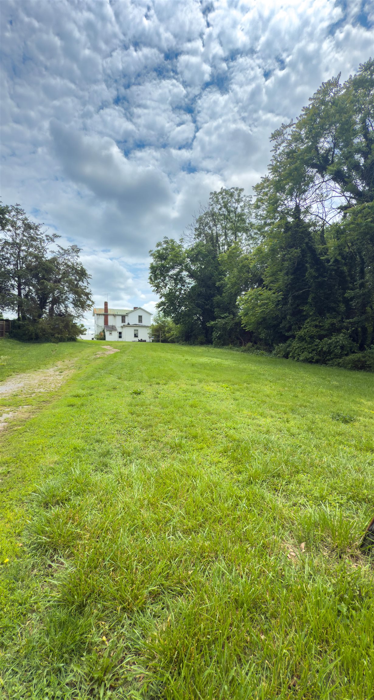 2329 FORT AVE, LYNCHBURG, Virginia 24501, 3 Bedrooms Bedrooms, ,1 BathroomBathrooms,Residential,2329 FORT AVE,664574 MLS # 664574