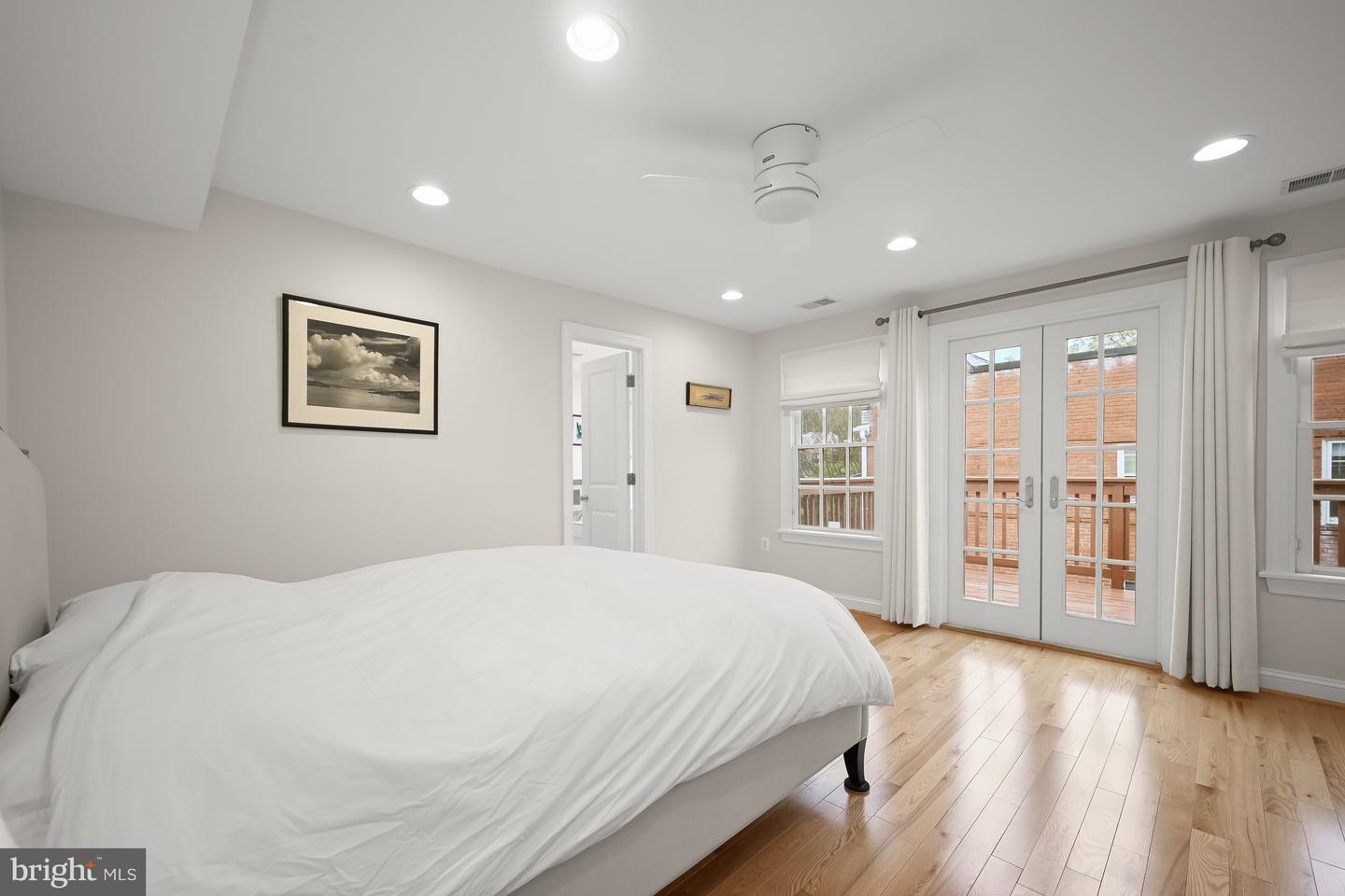 4700 UPTON ST NW #3, WASHINGTON, District Of Columbia 20016, 3 Bedrooms Bedrooms, ,2 BathroomsBathrooms,Residential,For sale,4700 UPTON ST NW #3,DCDC2194466 MLS # DCDC2194466