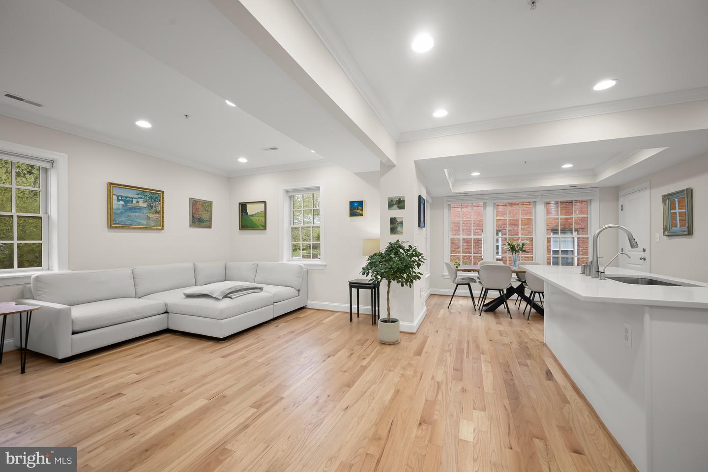 4700 UPTON ST NW #3, WASHINGTON, District Of Columbia 20016, 3 Bedrooms Bedrooms, ,2 BathroomsBathrooms,Residential,For sale,4700 UPTON ST NW #3,DCDC2194466 MLS # DCDC2194466