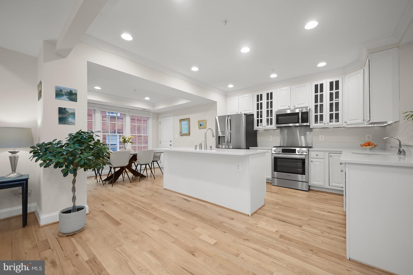 4700 UPTON ST NW #3, WASHINGTON, District Of Columbia 20016, 3 Bedrooms Bedrooms, ,2 BathroomsBathrooms,Residential,For sale,4700 UPTON ST NW #3,DCDC2194466 MLS # DCDC2194466