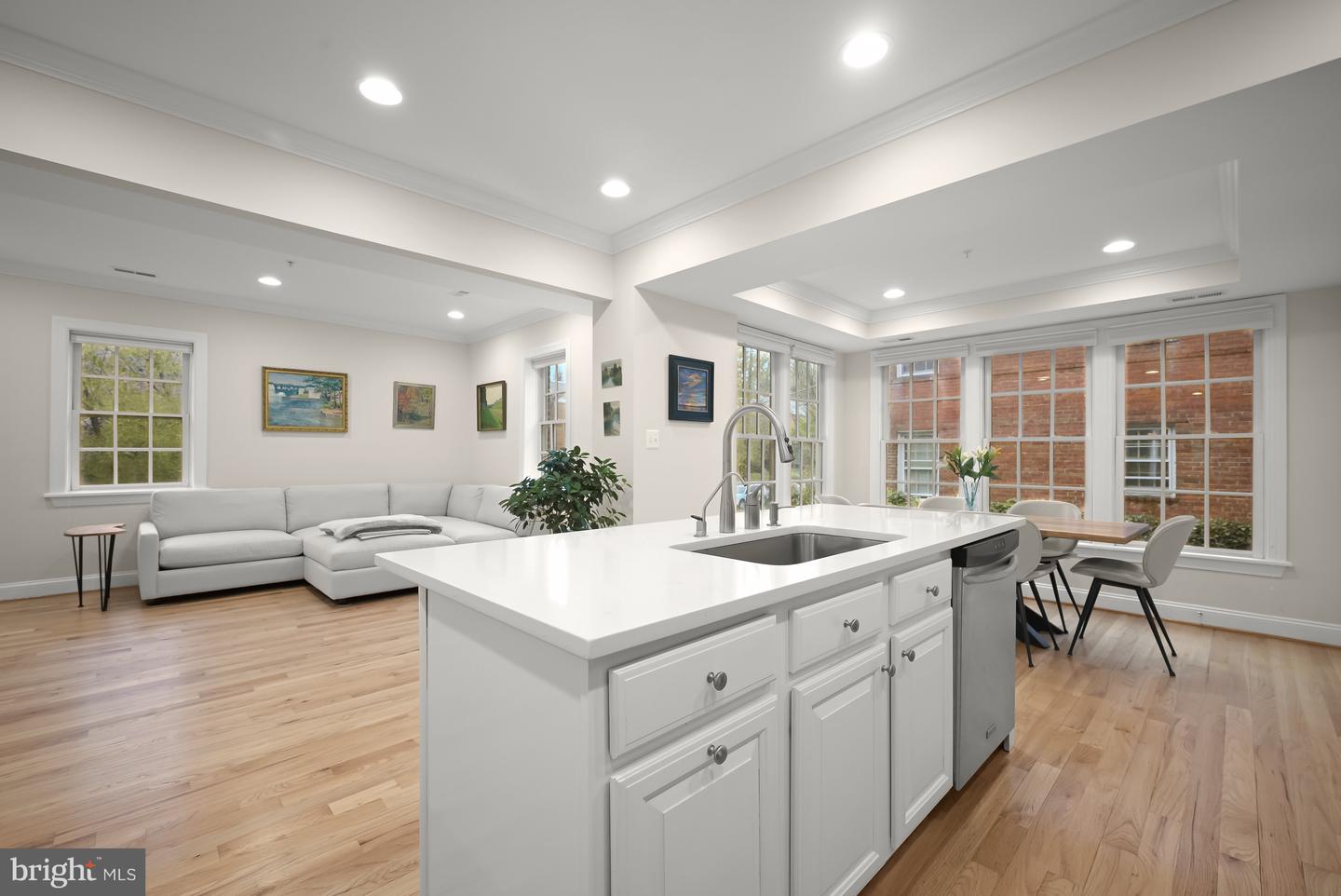 4700 UPTON ST NW #3, WASHINGTON, District Of Columbia 20016, 3 Bedrooms Bedrooms, ,2 BathroomsBathrooms,Residential,For sale,4700 UPTON ST NW #3,DCDC2194466 MLS # DCDC2194466