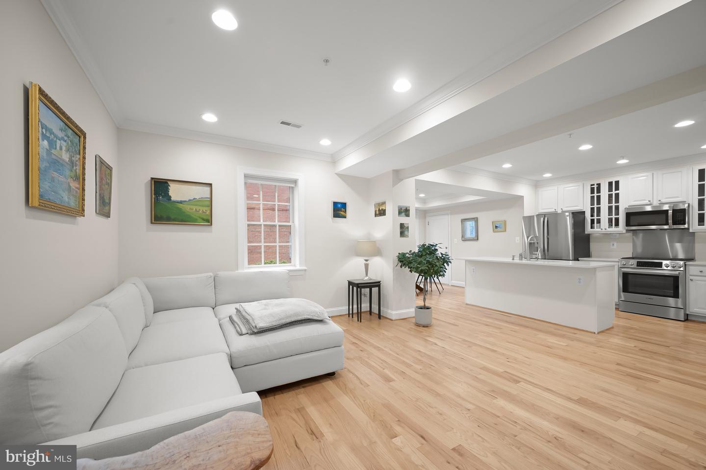 4700 UPTON ST NW #3, WASHINGTON, District Of Columbia 20016, 3 Bedrooms Bedrooms, ,2 BathroomsBathrooms,Residential,For sale,4700 UPTON ST NW #3,DCDC2194466 MLS # DCDC2194466