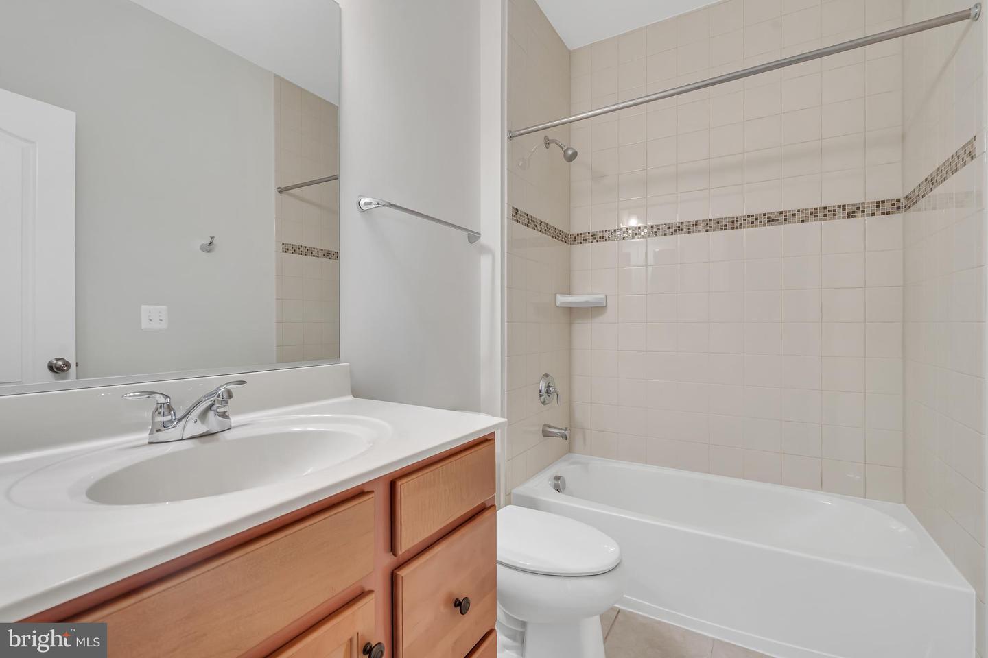 42482 BENFOLD SQ, BRAMBLETON, Virginia 20148, 3 Bedrooms Bedrooms, ,2 BathroomsBathrooms,Residential,For sale,42482 BENFOLD SQ,VALO2093266 MLS # VALO2093266