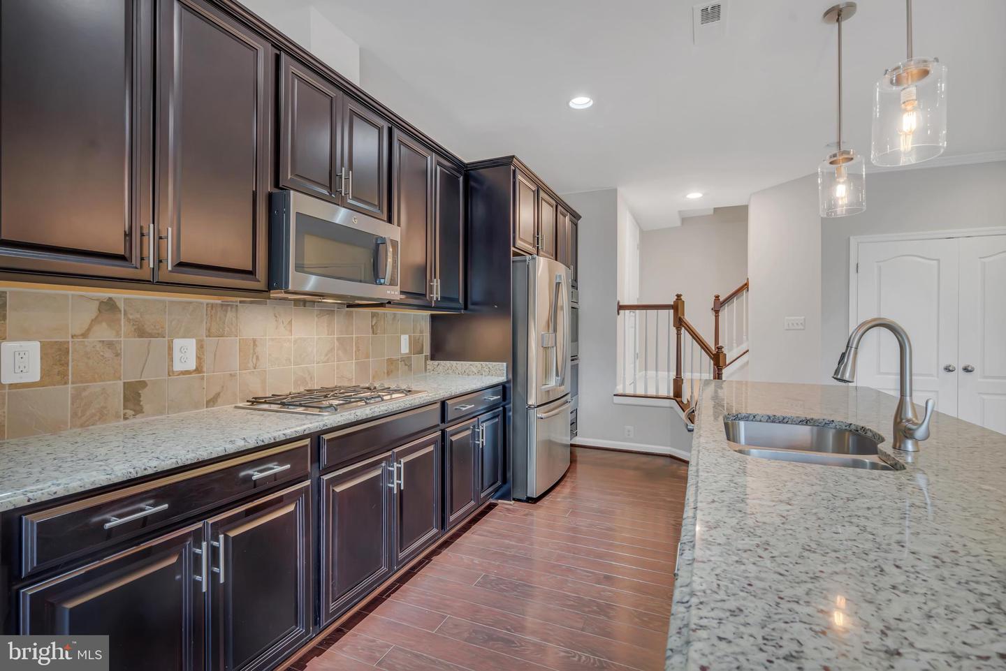 42482 BENFOLD SQ, BRAMBLETON, Virginia 20148, 3 Bedrooms Bedrooms, ,2 BathroomsBathrooms,Residential,For sale,42482 BENFOLD SQ,VALO2093266 MLS # VALO2093266