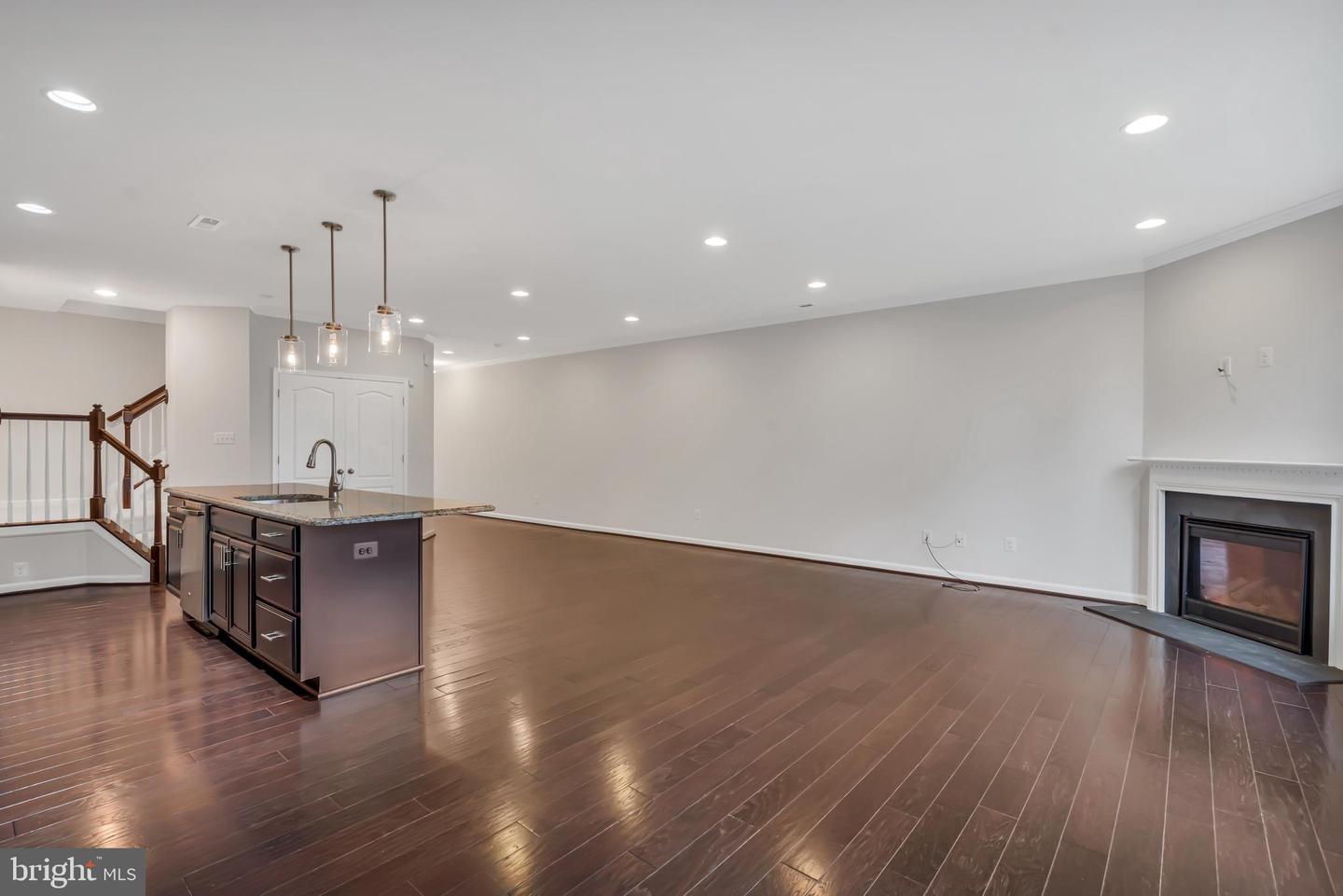 42482 BENFOLD SQ, BRAMBLETON, Virginia 20148, 3 Bedrooms Bedrooms, ,2 BathroomsBathrooms,Residential,For sale,42482 BENFOLD SQ,VALO2093266 MLS # VALO2093266