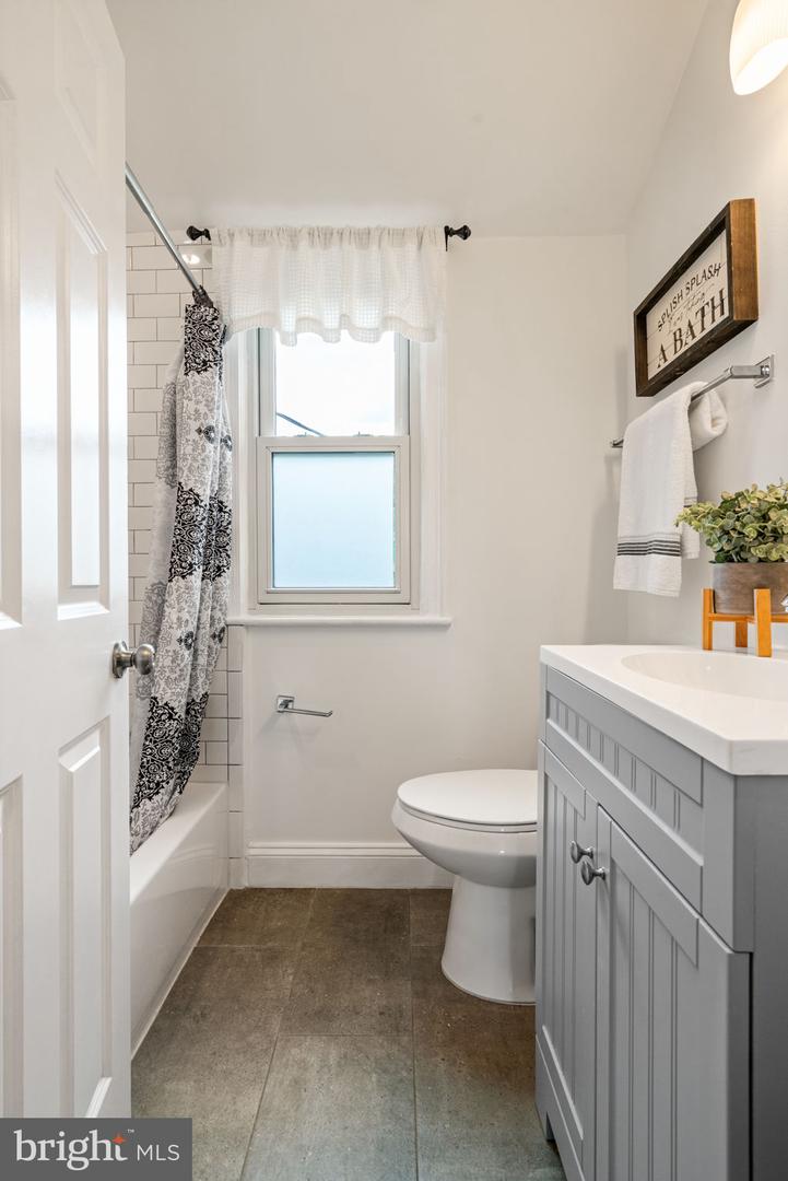 6005 MONTICELLO RD, ALEXANDRIA, Virginia 22303, 3 Bedrooms Bedrooms, ,2 BathroomsBathrooms,Residential,For sale,6005 MONTICELLO RD,VAFX2233252 MLS # VAFX2233252